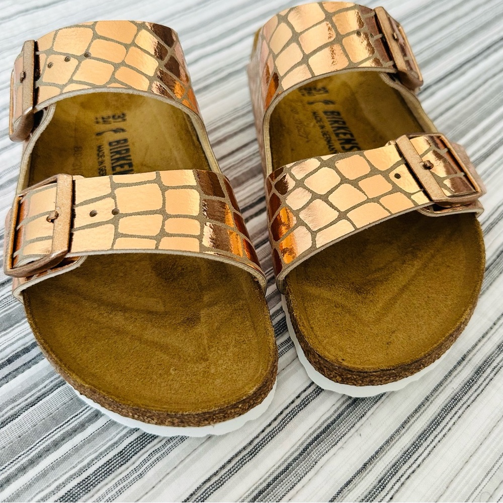 Birkenstock - Arizona Gator Gleam (Rosegold)